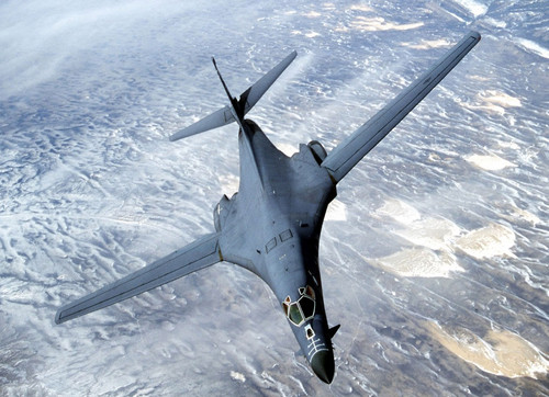 Американский стратегический бомбардировщик B-1